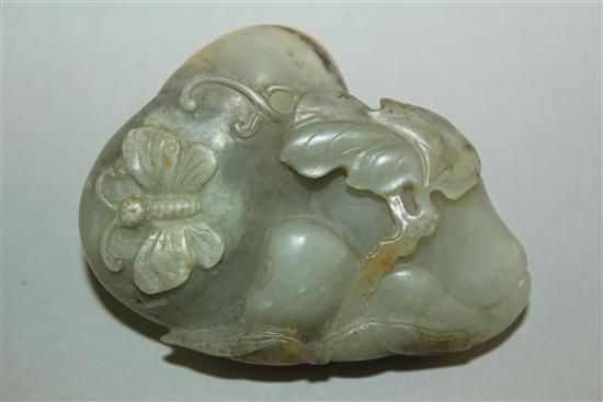 A Chinese pale celadon russet and black jade carving of gourds, 7.2cm